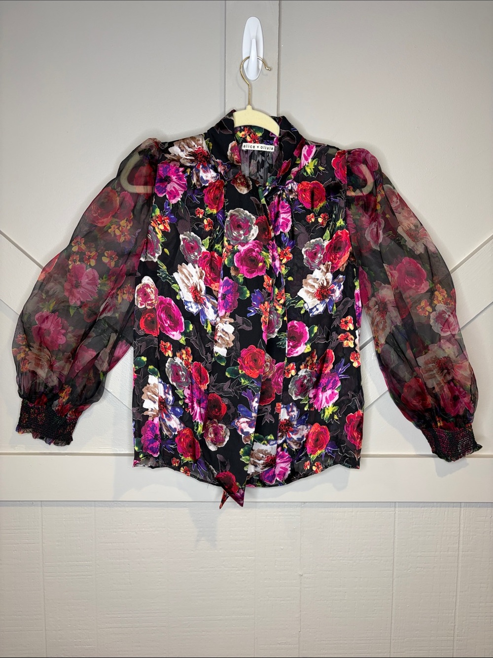 Alice + Olivia Brentley Floral Tie-Neck Silk Blend Blouse  Size Large Whimsigoth - Picture 2 of 16